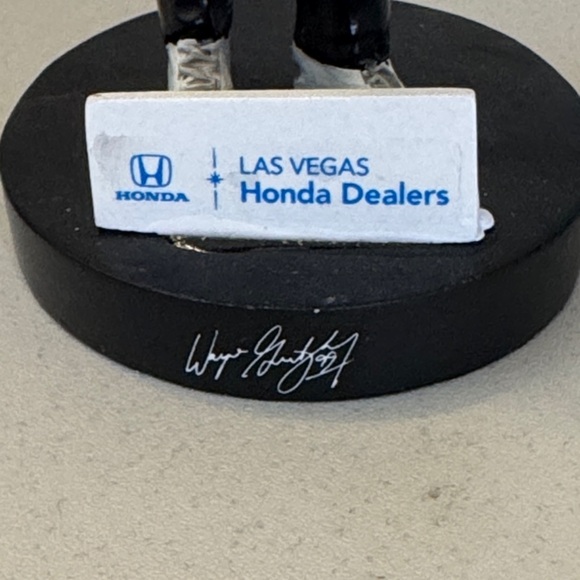 Wayne Gretzky Black and White Sports Bobblehead Desert Dogs LaCrosse - Picture 3 of 5